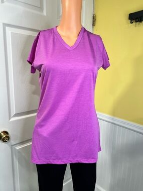 Beverly Hills Polo Club Magenta V-Neck Tee